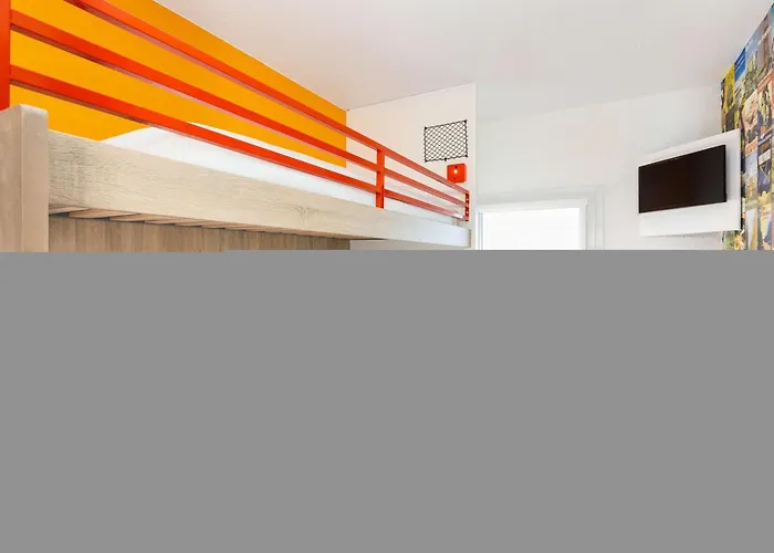 Hotelf1 Frejus Roquebrune Sur Argens