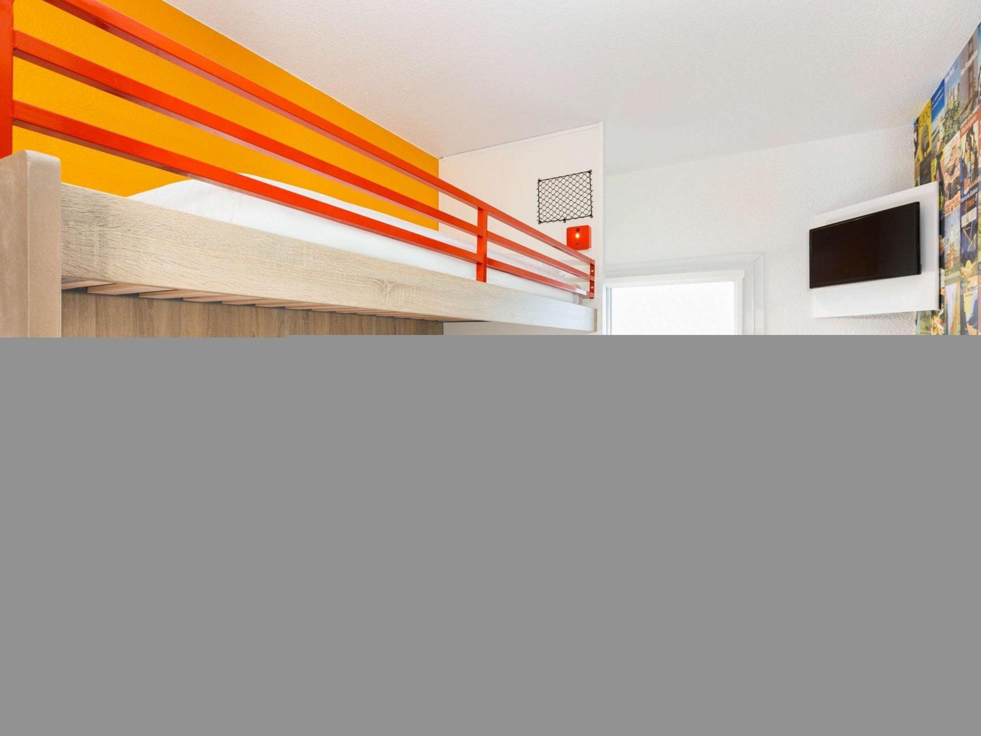 Hotel Hotelf1 Frejus Sur Argens 3*
